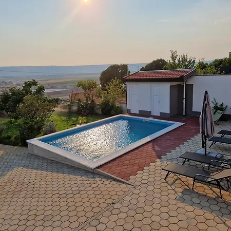 Prázdninový dům Vesna - Pool House